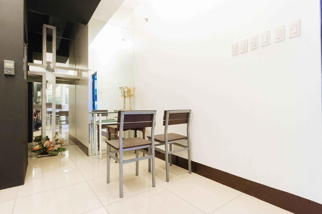 RedDoorz Plus @ Banawe Quezon City Weekly Stay Exterior foto