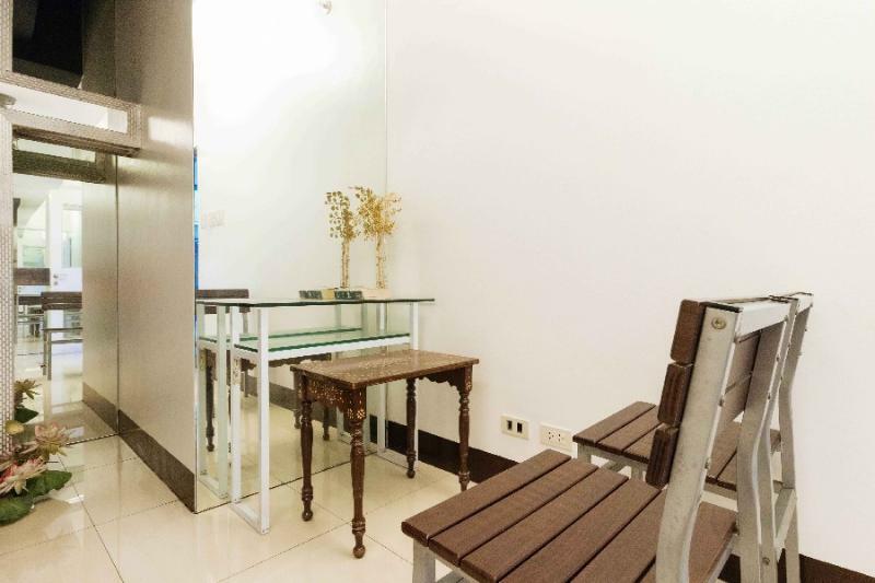 RedDoorz Plus @ Banawe Quezon City Weekly Stay Exterior foto